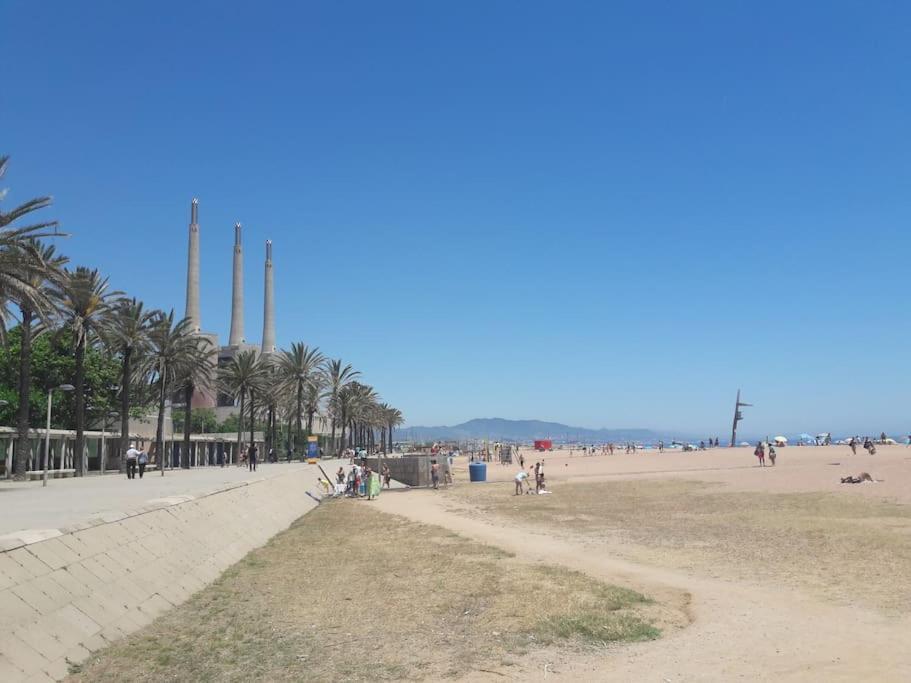 5 Min To The Sea And 15 Min To Barcelona Center Daire Sant Adria de Besos Dış mekan fotoğraf